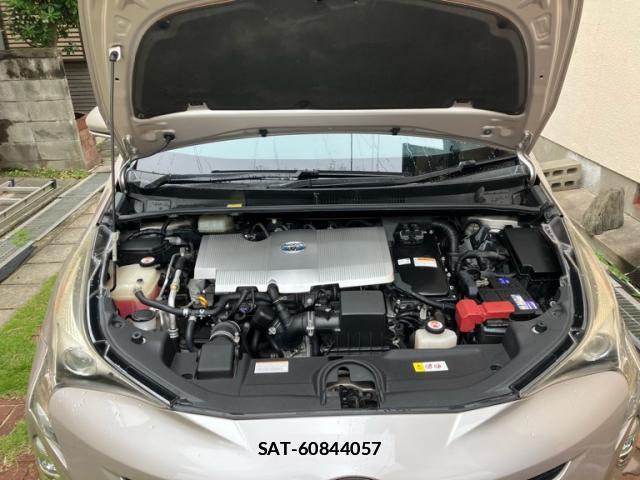 Toyota PRIUS 2016-07 7934008-7