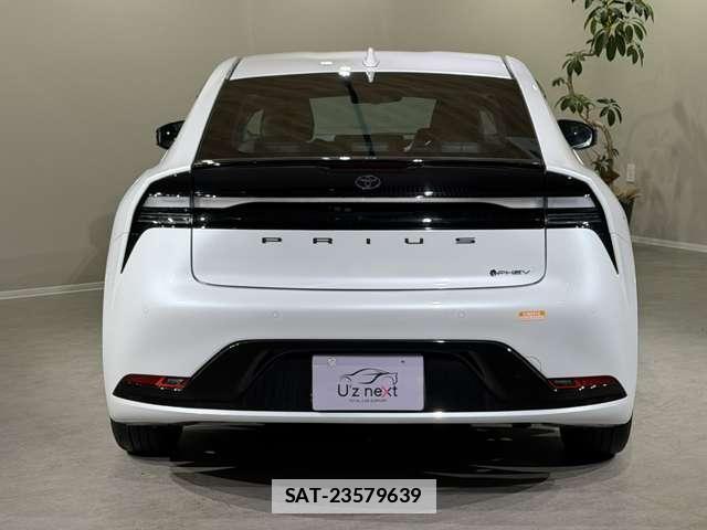 Toyota PRIUS 2023-09 7934018-1