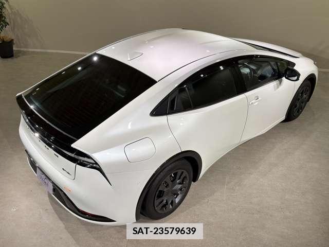 Toyota PRIUS 2023-09 7934018-13
