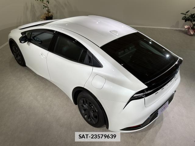 Toyota PRIUS 2023-09 7934018-14