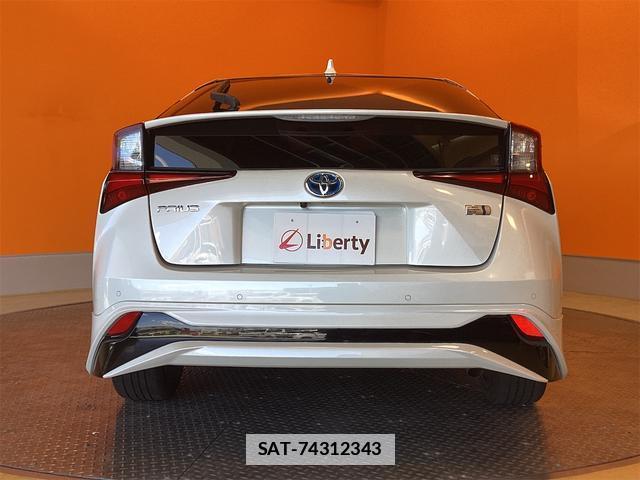 Toyota PRIUS 2020-04 7934162-10
