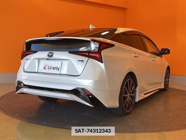 Toyota PRIUS 2020-04 7934162-11
