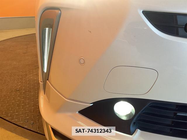 Toyota PRIUS 2020-04 7934162-17