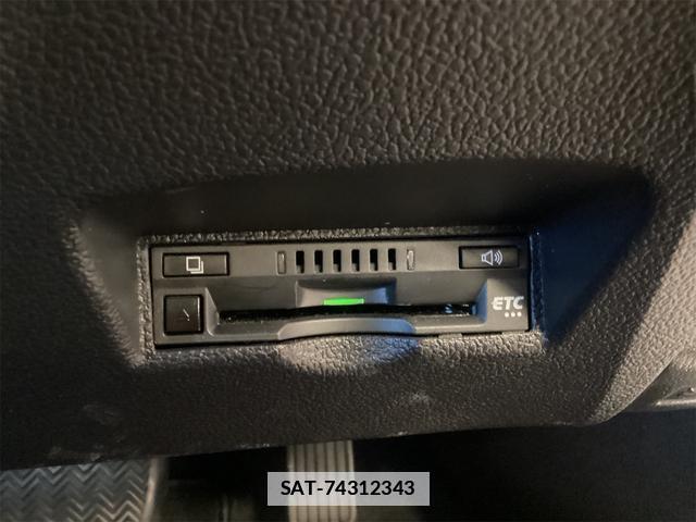 Toyota PRIUS 2020-04 7934162-3