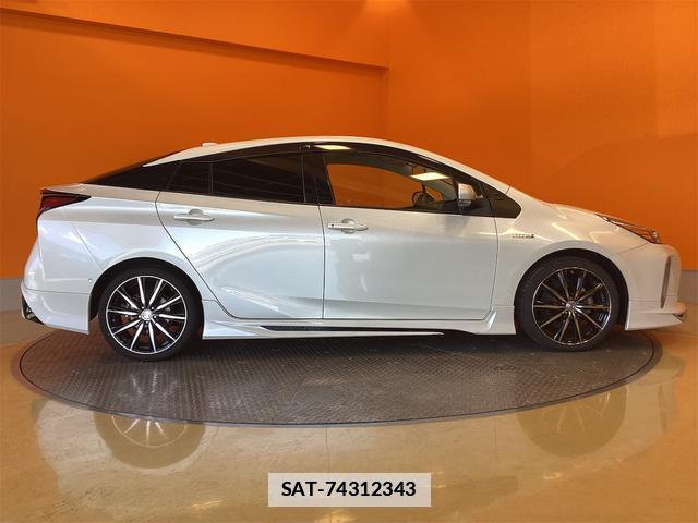 Toyota PRIUS 2020-04 7934162-7