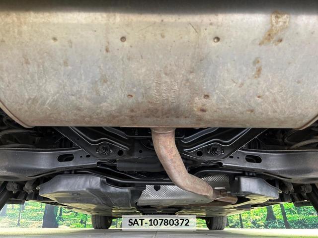 Toyota PRIUS 2024-06 7934195-18