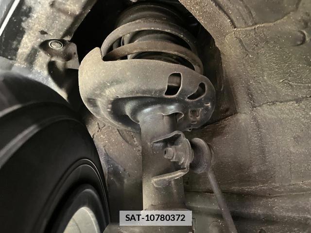 Toyota PRIUS 2024-06 7934195-19