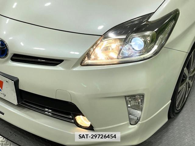Toyota PRIUS 2014-05 7934511-13