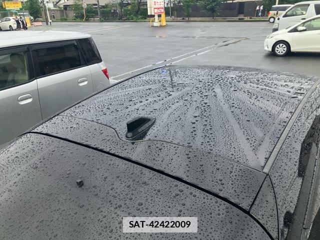 Toyota PRIUS 2017-05 7934777-12