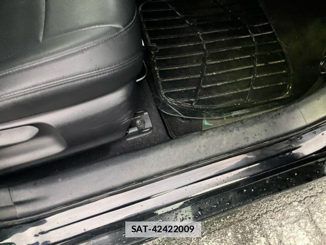 Toyota PRIUS 2017-05 7934777-17