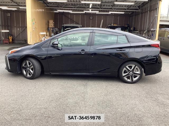 Toyota PRIUS 2022-11 7934821-6