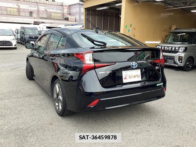 Toyota PRIUS 2022-11 7934821-7