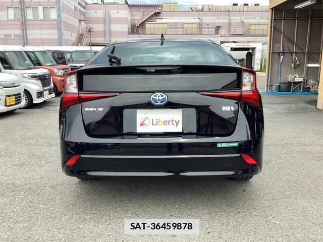Toyota PRIUS 2022-11 7934821-8