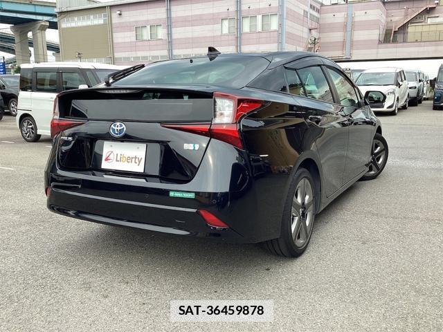 Toyota PRIUS 2022-11 7934821-9
