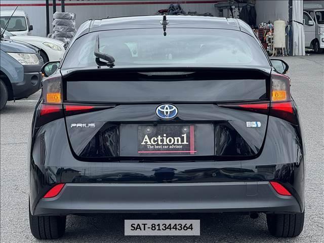 Toyota PRIUS 2019-05 7935037-18