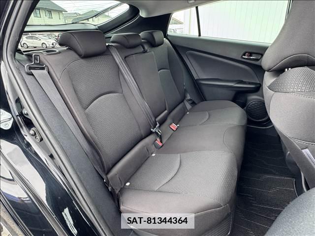 Toyota PRIUS 2019-05 7935037-8