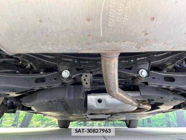 Toyota PRIUS 2023-02 7935229-18