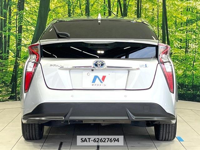 Toyota PRIUS 2017-04 7935235-14