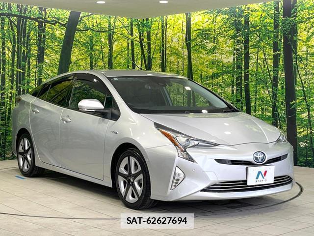 Toyota PRIUS 2017-04 7935235-15