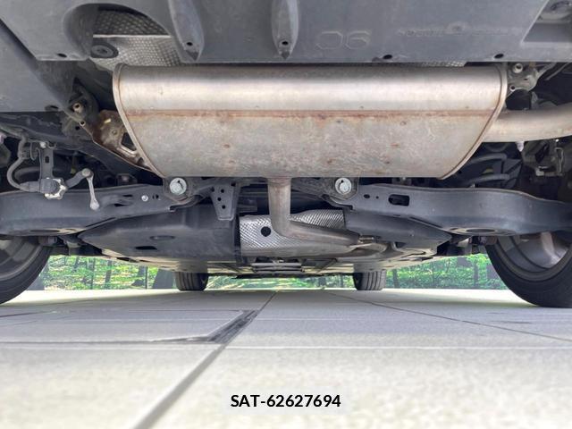 Toyota PRIUS 2017-04 7935235-18