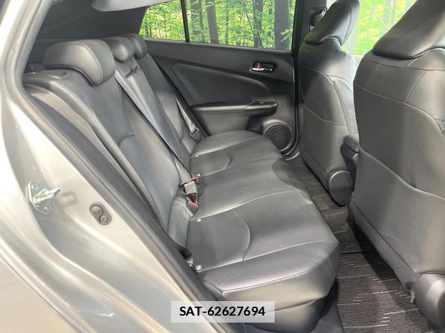 Toyota PRIUS 2017-04 7935235-8