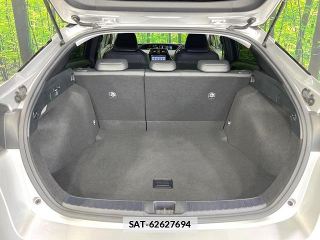 Toyota PRIUS 2017-04 7935235-9