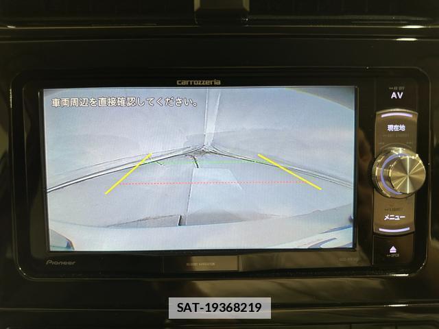 Toyota PRIUS 2017-05 7935629-3