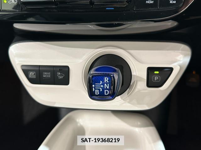 Toyota PRIUS 2017-05 7935629-8