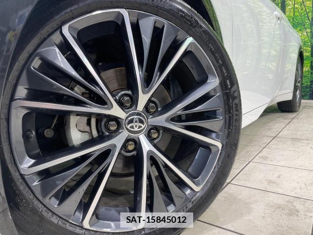 Toyota PRIUS 2023-05 7935936-12