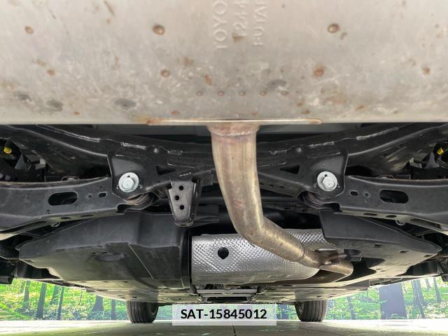 Toyota PRIUS 2023-05 7935936-18