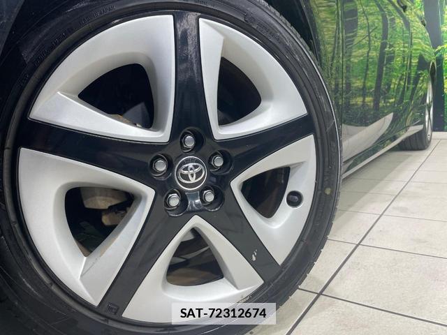 Toyota PRIUS 2016-09 7935943-12