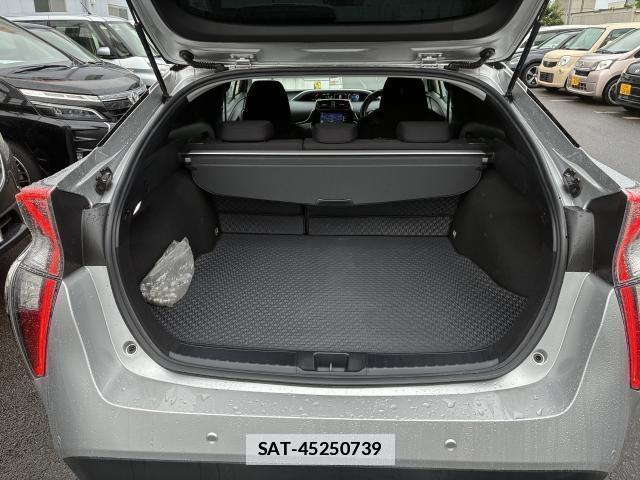 Toyota PRIUS 2018-01 7936287-12