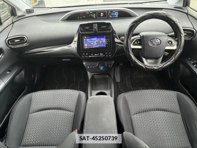Toyota PRIUS 2018-01 7936287-7