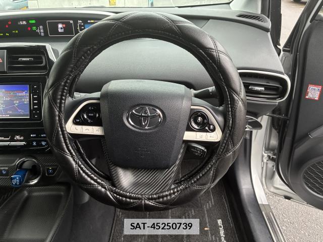 Toyota PRIUS 2018-01 7936287-8