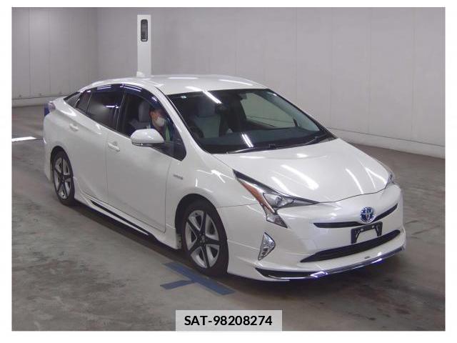 Toyota PRIUS 2017-04 7936397-0