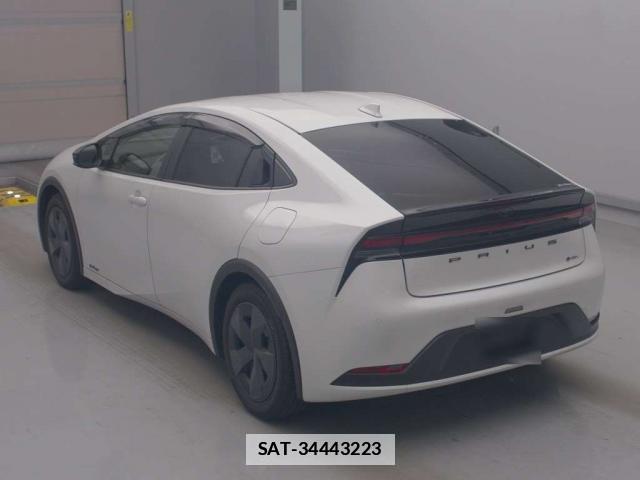 Toyota PRIUS 2024-04 7936491-1