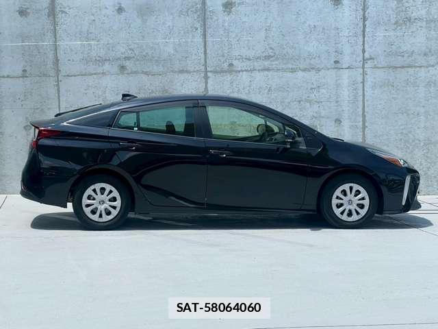 Toyota PRIUS 2022-01 7936524-1