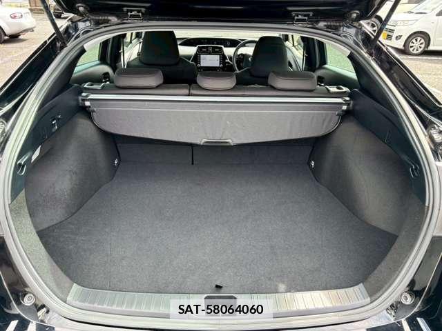 Toyota PRIUS 2022-01 7936524-9