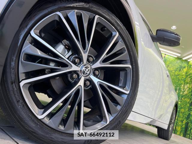 Toyota PRIUS 2023-05 7936759-12