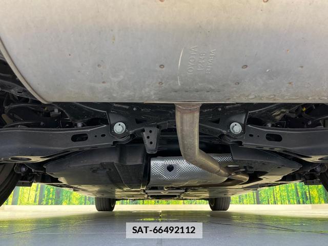 Toyota PRIUS 2023-05 7936759-18