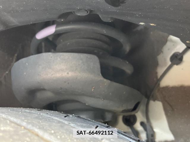 Toyota PRIUS 2023-05 7936759-19