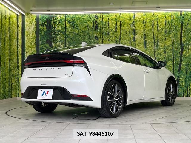 Toyota PRIUS 2023-06 7936763-16