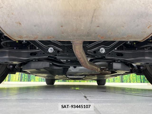 Toyota PRIUS 2023-06 7936763-18