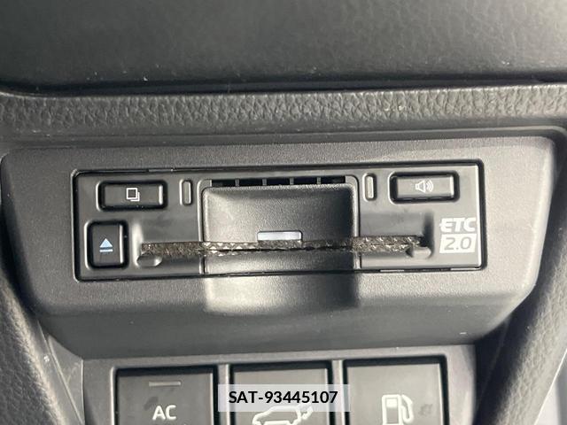 Toyota PRIUS 2023-06 7936763-6