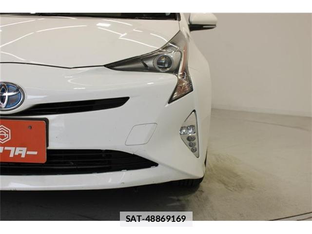 Toyota PRIUS 2017-02 7936872-13