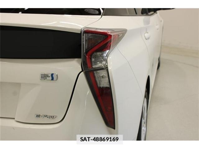 Toyota PRIUS 2017-02 7936872-17