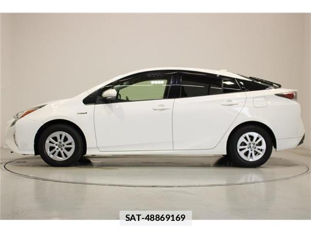 Toyota PRIUS 2017-02 7936872-8