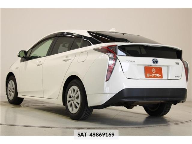 Toyota PRIUS 2017-02 7936872-9