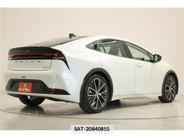 Toyota PRIUS 2025-04 7936874-11