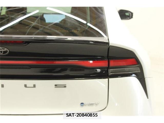 Toyota PRIUS 2025-04 7936874-17